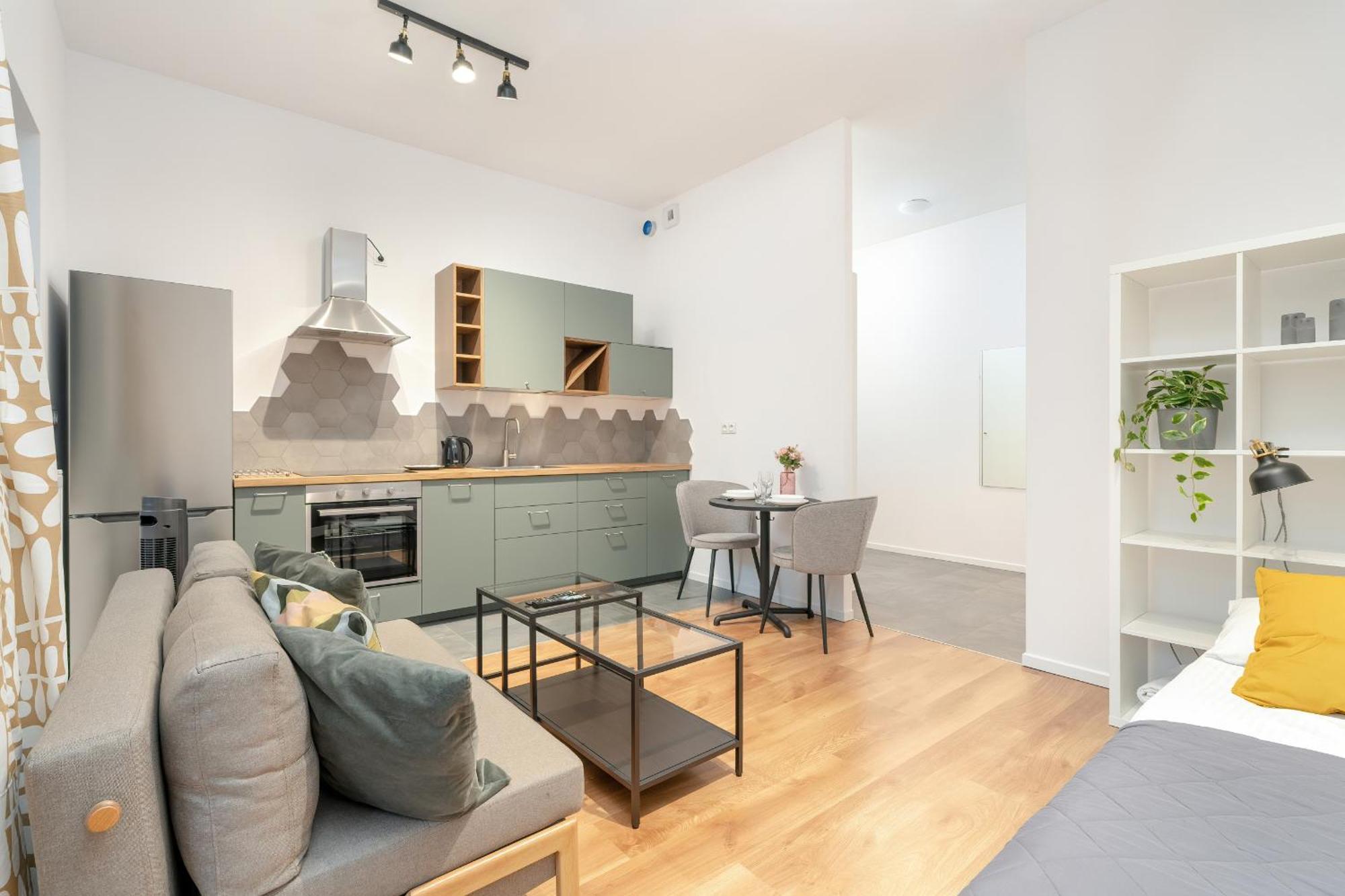 Cozy Studio With Balcony And Free Garage By Noclegi Renters ポズナン エクステリア 写真