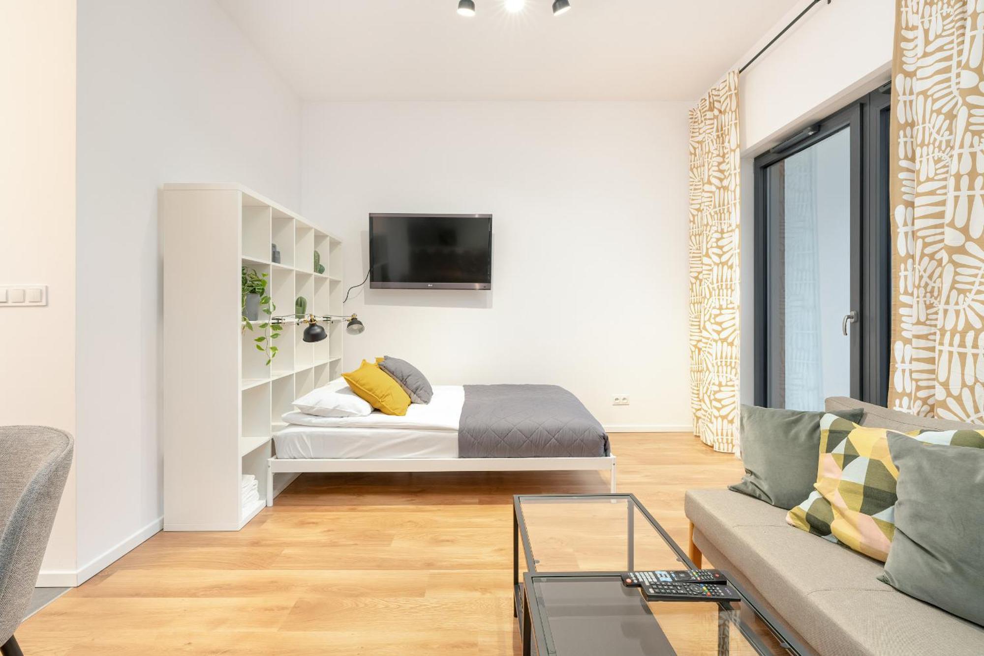 Cozy Studio With Balcony And Free Garage By Noclegi Renters ポズナン エクステリア 写真